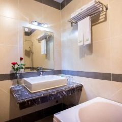 Saigon Night Hotel 2* Люкс с различными типами кроватей фото 4