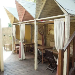 Отель One32 Guest House балкон