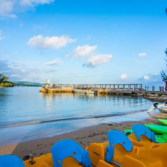 Отель Jewel Paradise Cove Beach Resort & Spa - Curio Collection by Hilton пляж фото 2
