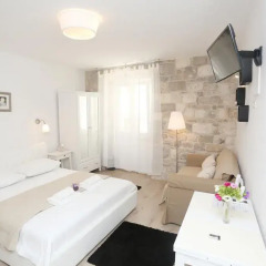 Отель Split Old Town Suites Студия с различными типами кроватей фото 18