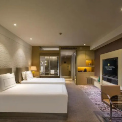 Отель InterContinental Shanghai Jing’ An 5* Улучшенный номер с различными типами кроватей фото 2