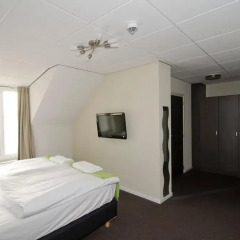Hotel Asselt сейф в номере