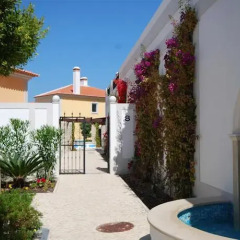 Отель Luxury Townhouse in Praia D'El Rey