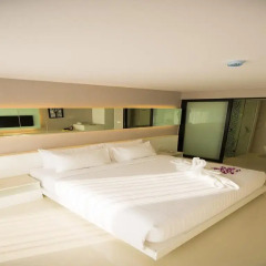 Отель Serenotel Pattaya Beach Front Стандартный номер с различными типами кроватей фото 6