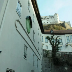 Отель Weisses Kreuz Salzburg Зальцбург парковка