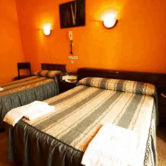 Отель Hostal Almanzor комната для гостей фото 4
