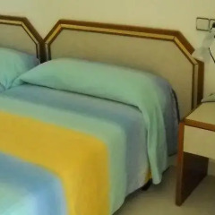 Отель Apartamentos Chillon Испания, Бланес - отзывы, цены и фото номеров - забронировать отель Apartamentos Chillon онлайн удобства в номере фото 2