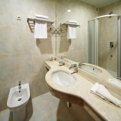 Клуб Отель Корона 4* Номер Делюкс с разными типами кроватей фото 5