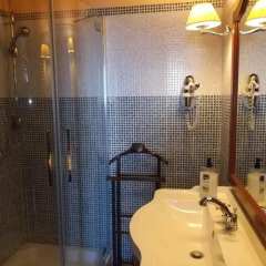 Отель Albergo Diffuso Locanda Specchio Di Diana Италия, Неми - отзывы, цены и фото номеров - забронировать отель Albergo Diffuso Locanda Specchio Di Diana онлайн ванная