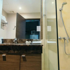 Отель Thomson Residence 4* Стандартный номер фото 6