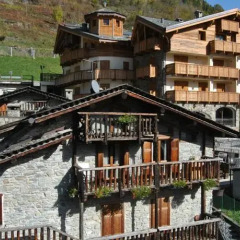 Отель Casa Vacanza La Rocca Киеза-ин-Вальмаленко приотельная территория