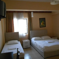 Отель Garden Prizma Pension 3* Стандартный семейный номер с двуспальной кроватью фото 5