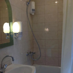 Гостиница Rublevka Inn в Барвихе отзывы, цены и фото номеров - забронировать гостиницу Rublevka Inn онлайн Барвиха ванная фото 2
