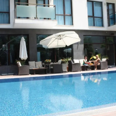 Отель Sun Gate Aparthotel Болгария, Солнечный берег - отзывы, цены и фото номеров - забронировать отель Sun Gate Aparthotel онлайн бассейн фото 2