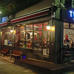 Twins Rooms Hostel гостиничный бар