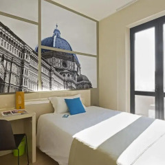 B&B Hotel Firenze City Center сейф в номере