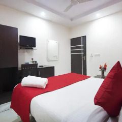 Hotel Apra International 3* Номер Делюкс с различными типами кроватей
