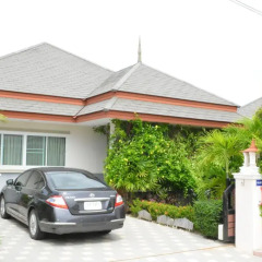 Отель 4 BR Pool Villa Gated Village парковка