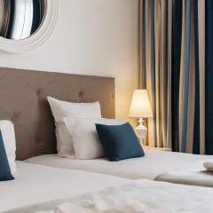Отель Catalonia Grand Place 4* Улучшенный номер с двуспальной кроватью фото 6