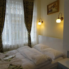 Отель Tulip Guesthouse 2* Стандартный номер с двуспальной кроватью (общая ванная комната) фото 4
