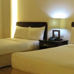 Century Plaza Hotel 2* Стандартный номер с различными типами кроватей фото 7
