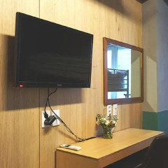 G guesthouse Itaewon - Hostel Кровать в общем номере с двухъярусной кроватью фото 35