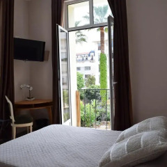Отель Hôtel Armenonville 3* Улучшенный номер с двуспальной кроватью фото 4