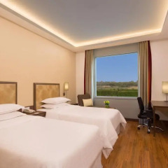 Отель Four Points by Sheraton New Delhi, Airport Highway 4* Номер Комфорт с различными типами кроватей фото 6