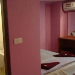 Отель Sun Shay Guest House Pattaya сейф в номере