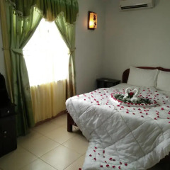 Hue Valentine Hotel 2* Улучшенный номер с двуспальной кроватью фото 5