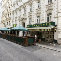 Отель Carlton Suites Вена парковка