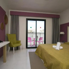 Отель The Purple by Ibiza Feeling - LGBT Only 3* Улучшенный номер с различными типами кроватей фото 5
