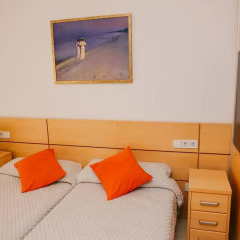 Отель Apartamentos Navas Испания, Барселона - отзывы, цены и фото номеров - забронировать отель Apartamentos Navas онлайн комната для гостей фото 4