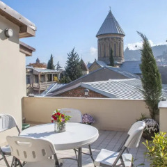 Отель Old Tbilisi Home with Sunny Terrace балкон