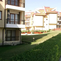 Апартаменты Bills Apartment in Oasis Аврен