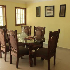 Отель Shirley's Beach Place в номере