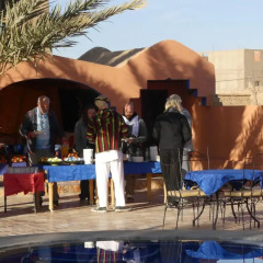 Отель Auberge Les Roches Марокко, Мерзуга - отзывы, цены и фото номеров - забронировать отель Auberge Les Roches онлайн бассейн фото 2