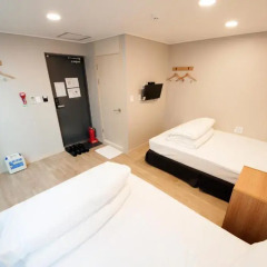 K-grand Hostel Myeongdong Стандартный семейный номер фото 14