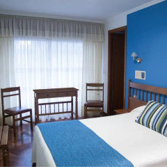 Отель Hostal La Provinciana Стандартный номер с двуспальной кроватью