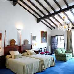Отель San Román de Escalante 4* Улучшенный номер с различными типами кроватей фото 4