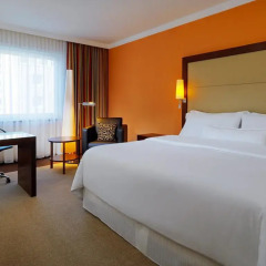 Отель The Westin Grand Frankfurt 5* Стандартный номер с различными типами кроватей фото 2