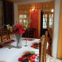 Отель Linda Cottage гостиничный бар