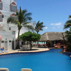Отель Maz4you Beachfront Condo Масатлан бассейн