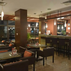 Hotel Presidivm Palace гостиничный бар