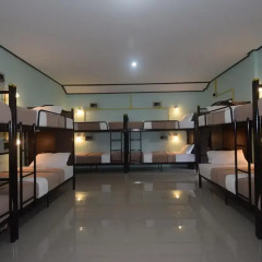 Lanta Long Beach Hostel Кровать в общем номере с двухъярусной кроватью фото 8