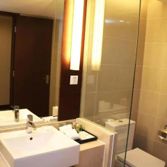 Отель Ramada by Wyndham Beijing Airport 4* Улучшенный номер с 2 отдельными кроватями фото 3