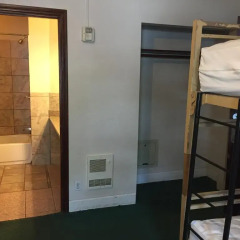 Amsterdam Hostel San Francisco сейф в номере