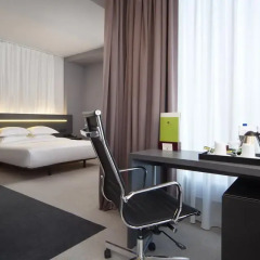Гостиница Four Elements Ekaterinburg 4* Люкс двуспальная кровать фото 2