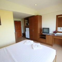 Отель The Icon Place at Nurn Plub Wan 3* Улучшенный номер с различными типами кроватей
