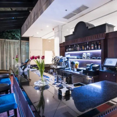 Отель Eurostars Danube Budapest гостиничный бар